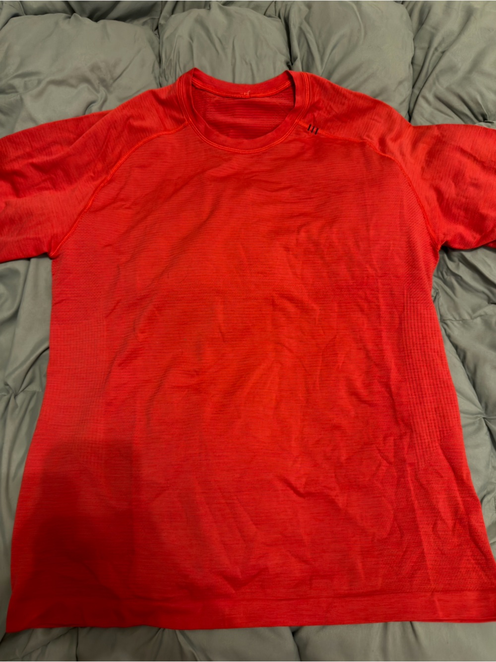 lululemon athletica Metal Vent Tech Red Short Sleeve Men's Tee
